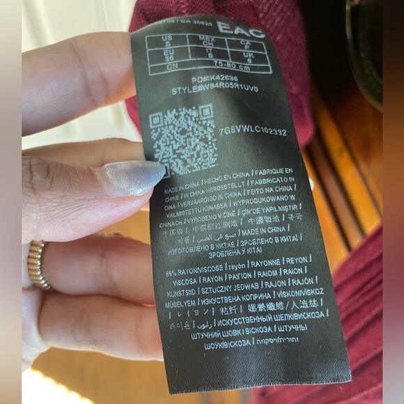 ✨GUESS✨ Prism Surplice Top - Picture 6 of 10